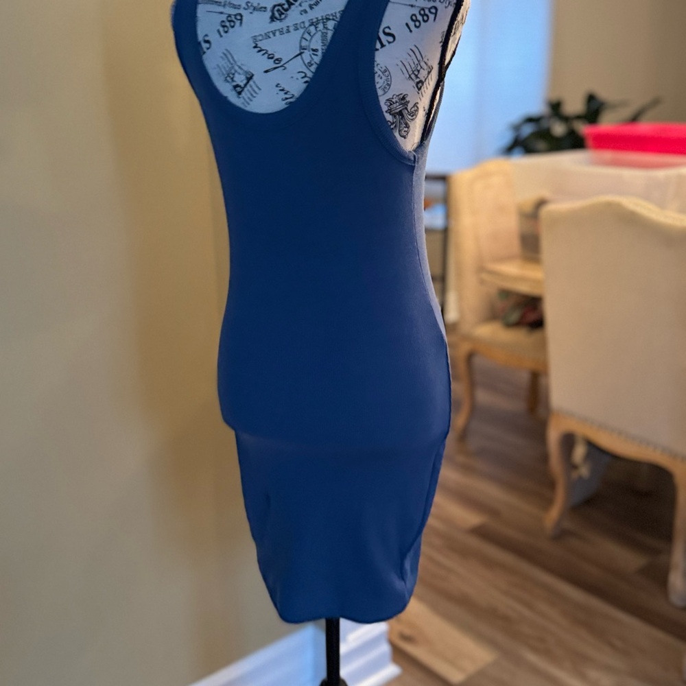 Elegant Blue Sleeveless Dress